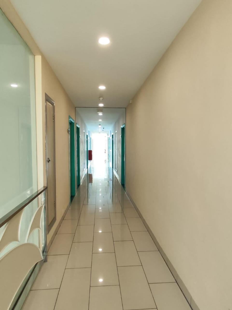 HelicoNia Hotel George Town Eksteriør billede