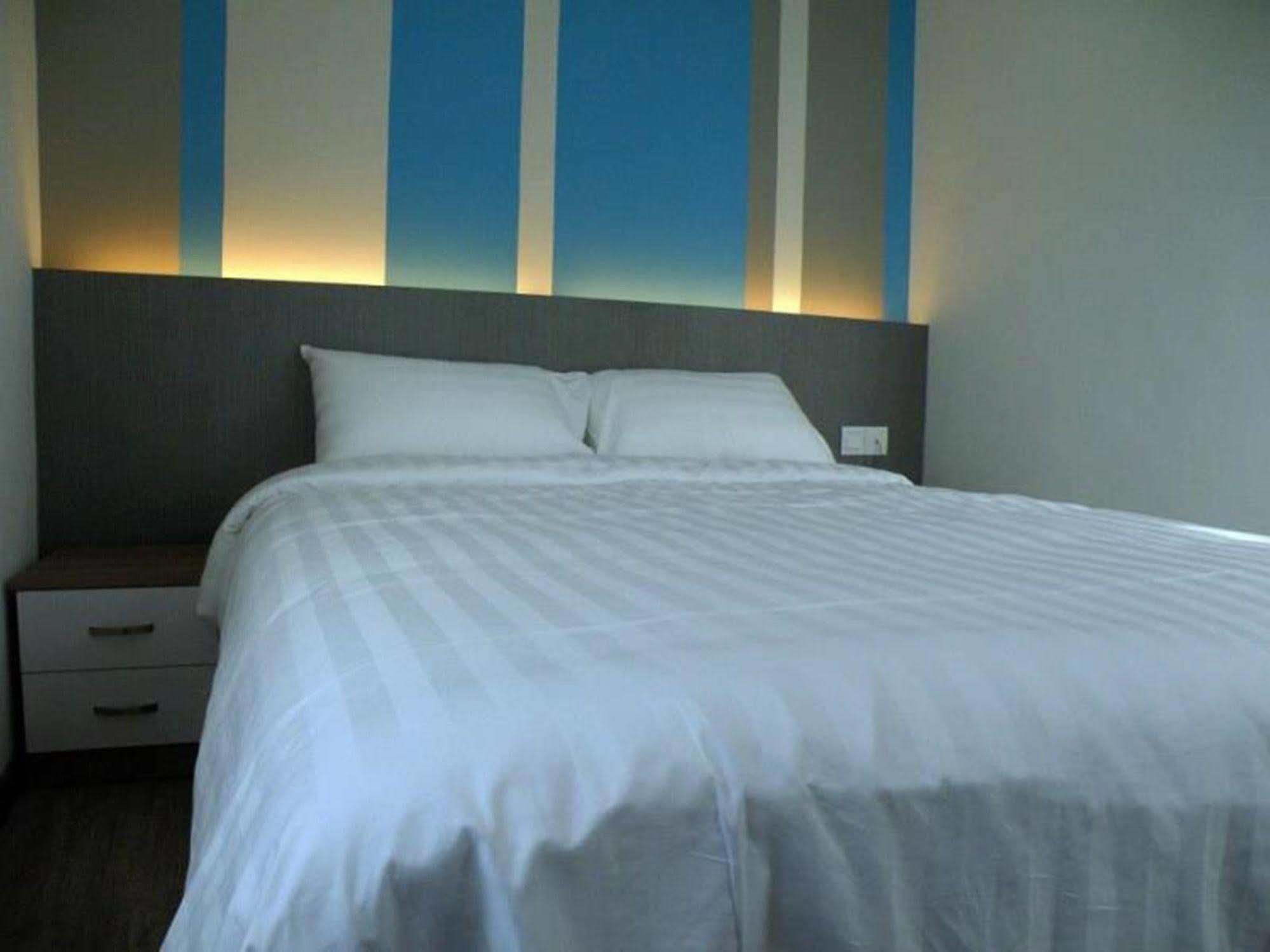 HelicoNia Hotel George Town Eksteriør billede
